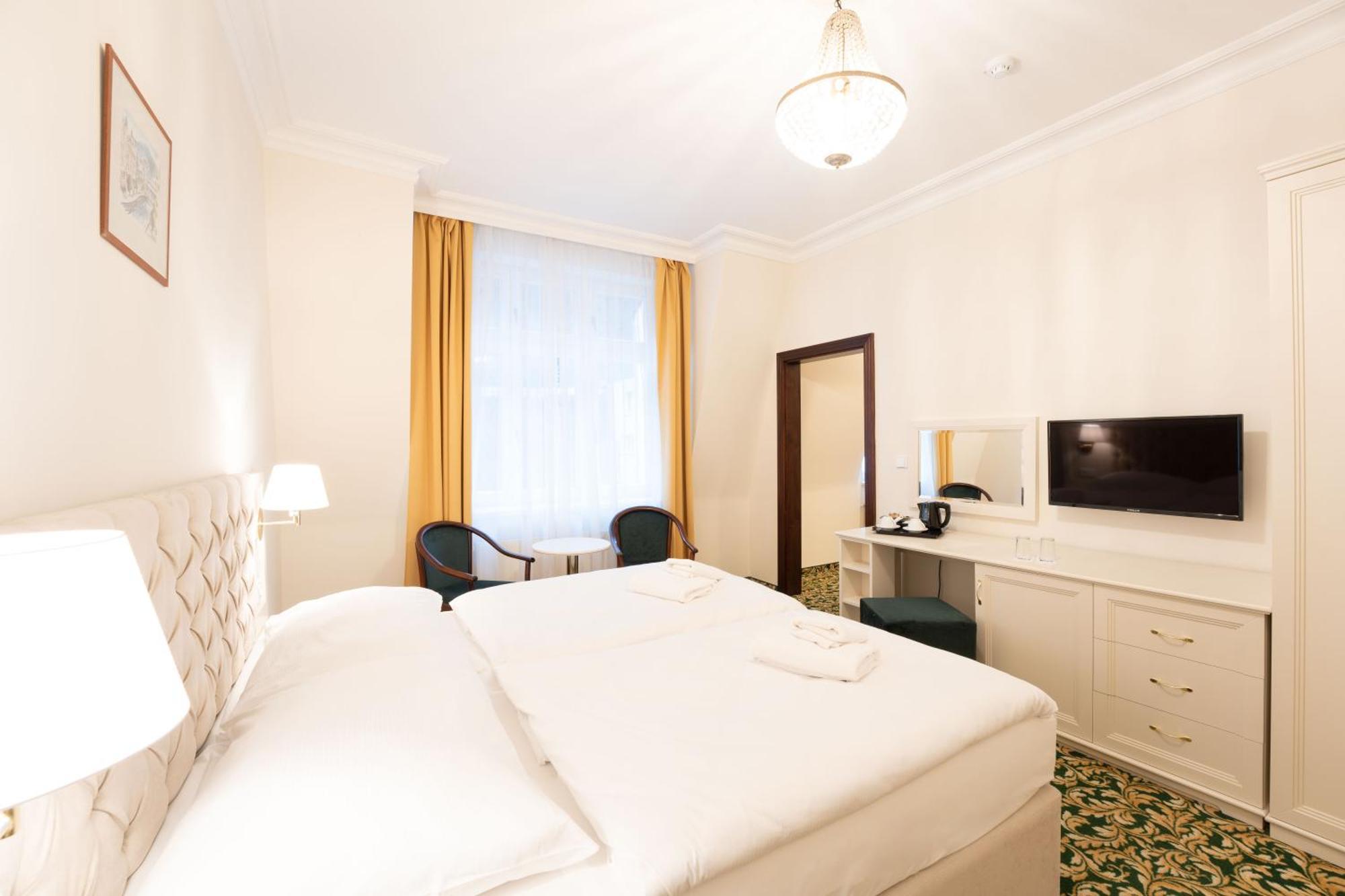 Ea Hotel Elefant Κάρλοβι Βάρι Εξωτερικό φωτογραφία
