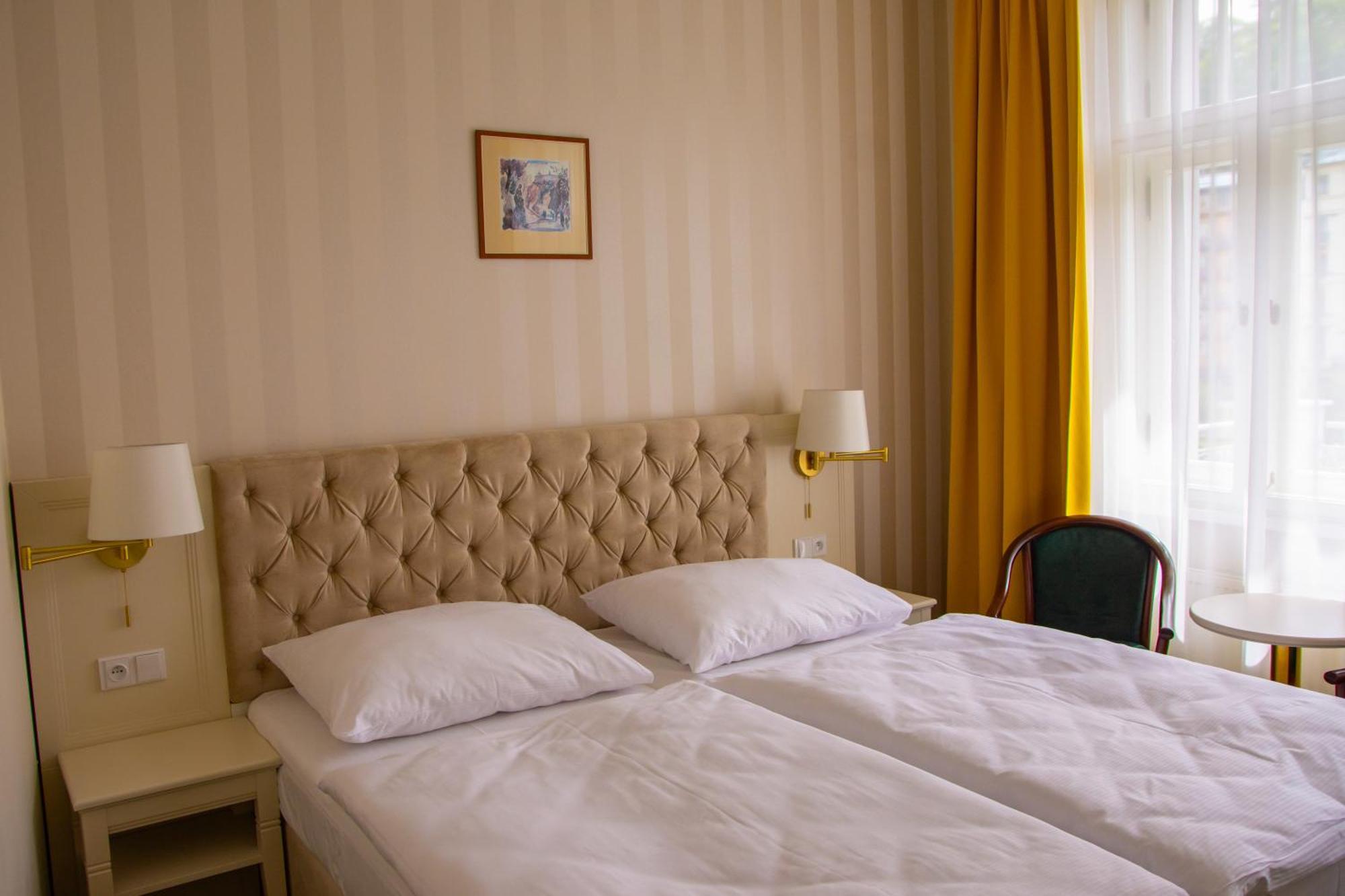 Ea Hotel Elefant Κάρλοβι Βάρι Εξωτερικό φωτογραφία