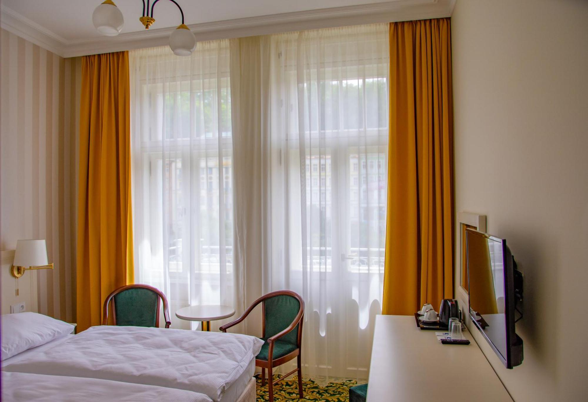 Ea Hotel Elefant Κάρλοβι Βάρι Εξωτερικό φωτογραφία