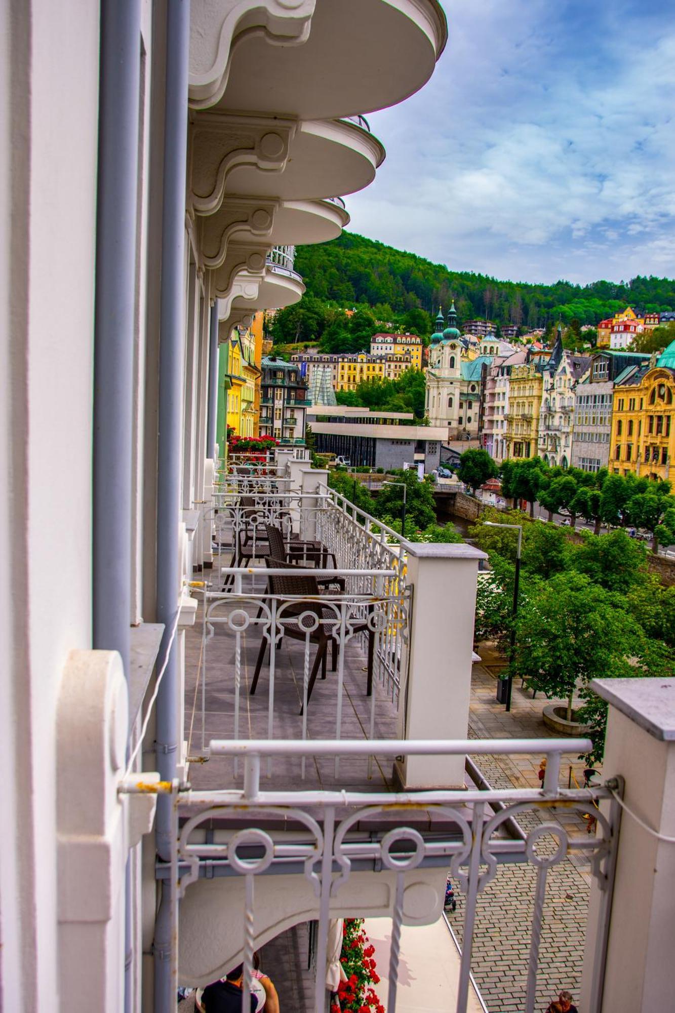 Ea Hotel Elefant Κάρλοβι Βάρι Εξωτερικό φωτογραφία