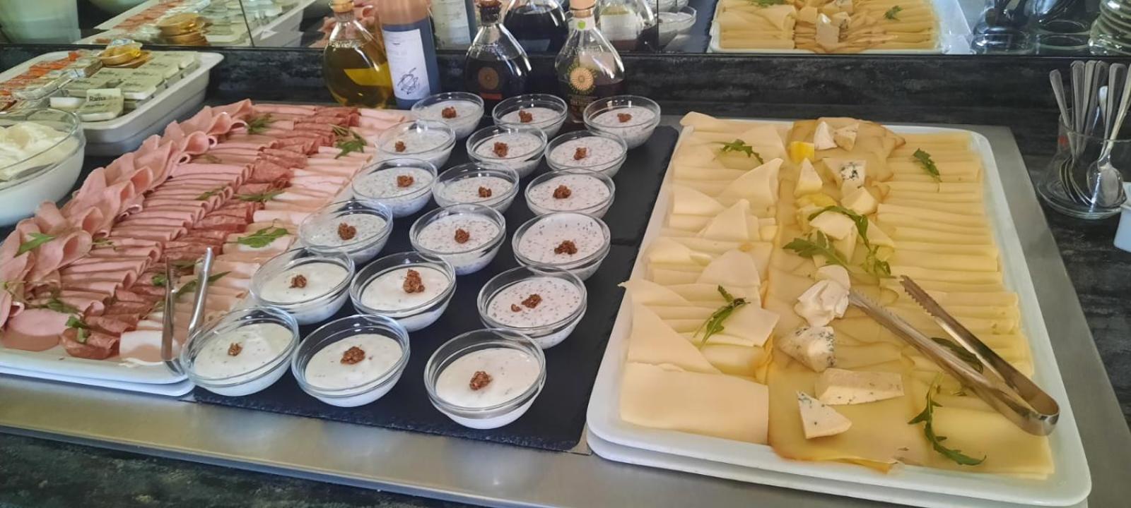 Ea Hotel Elefant Κάρλοβι Βάρι Εξωτερικό φωτογραφία